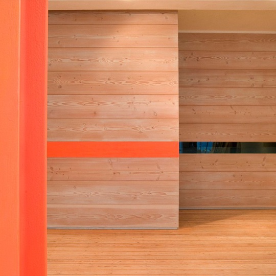 Modus showroom interior project with @Dinesen Douglas Fir wall... #modusfurniture #modus #dinesen #dinesendouglas #tbt #clerkenwell #london #showroom #douglasfir #michaelsodeau #michaelsodeaustudio #interiordesign #simplicity #modern #interiorarchitect #fluorescentorange #design